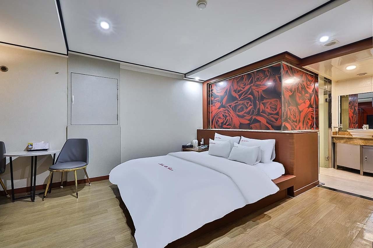 Flower Hotel Сеул Екстериор снимка